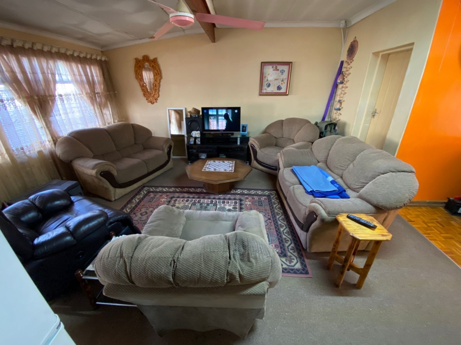 8 Bedroom Property for Sale in Baillie Park North West